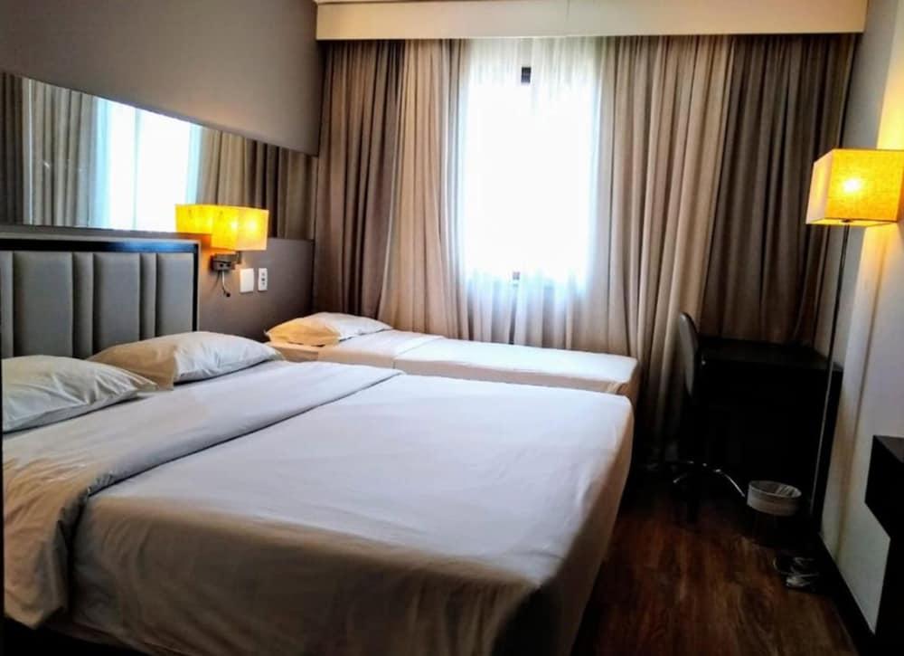Hotel Atlantico Prime Rio de Janeiro Esterno foto A room at the hotel